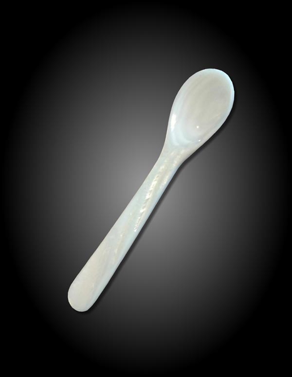 CAROUSEL CAVIAR - HANDMADE PEARL CAVIAR SPOON WITH LOGO - 10 cm